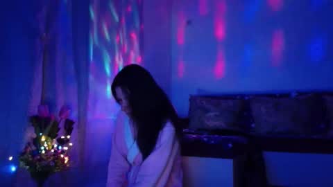 Elisa online show from 4, 2, 2025