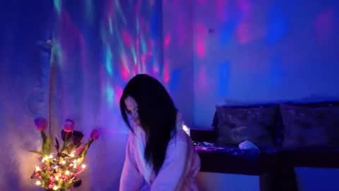 Elisa online show from 2, 3, 2025