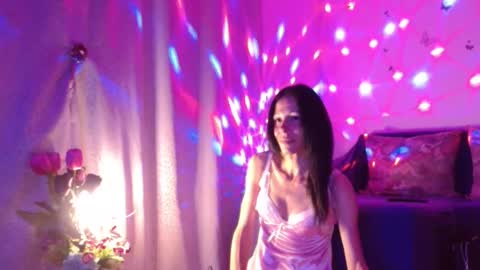 Elisa online show from 24, 9, 2025