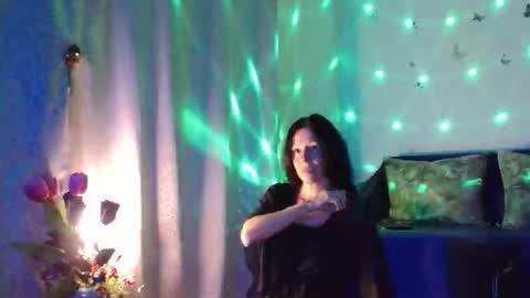 Elisa online show from 25, 9, 2025