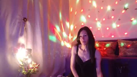 Elisa online show from 9, 7, 2026