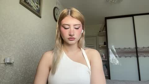 Snapshot of elysesengun chatting on 1, 6, 2026 Viktorie online show from 1, 6, 2026