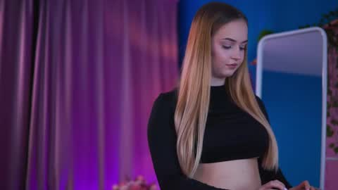 Elyssa online show from 13, 4, 2026