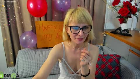 Snapshot of elzaglower chatting on 3, 3, 2025 Elza online show from 3, 3, 2025