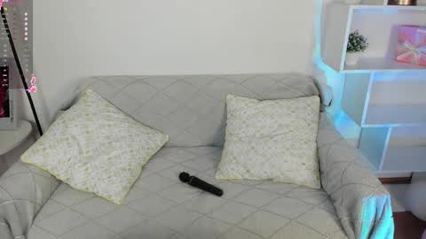 Snapshot of elzaglower chatting on 14, 10, 2025 Elza online show from 14, 10, 2025