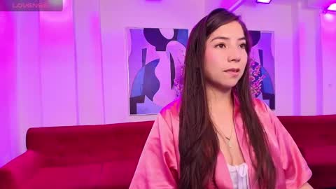 Ema louisx  online show from 1, 3, 2025