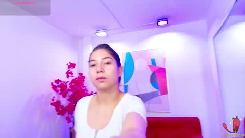 Ema louisx  online show from 18, 9, 2025