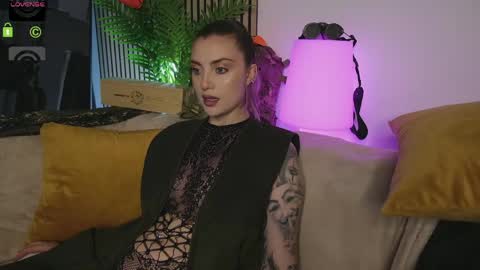 Ema Reese online show from 7, 6, 2026