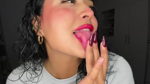 Snapshot of ema_saenz chatting on 10, 4, 2026 Ema online show from 10, 4, 2026