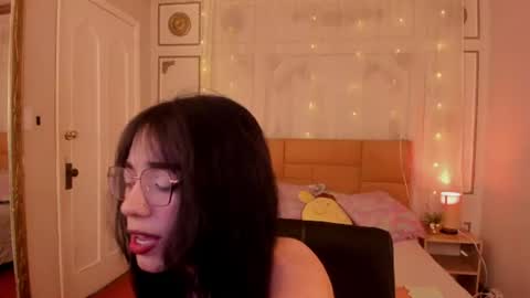Snapshot of emalittle chatting on 21, 7, 2026 Emma online show from 21, 7, 2026