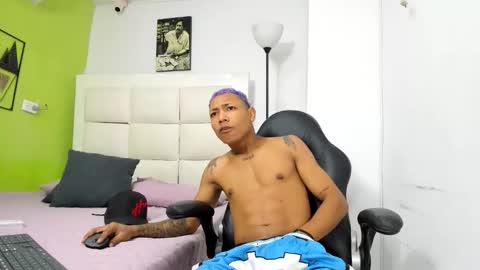 Snapshot of emanuel_23cm_ chatting on 27, 2, 2026 EMANUEL online show from 27, 2, 2026