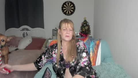 Snapshot of emberpheonixxx chatting on 30, 12, 2024 Ember Pheonixxx online show from 30, 12, 2024