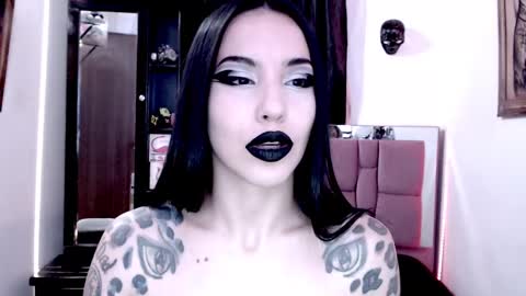 Snapshot of emearld_black chatting on 20, 12, 2024 Emerald Black online show from 20, 12, 2024