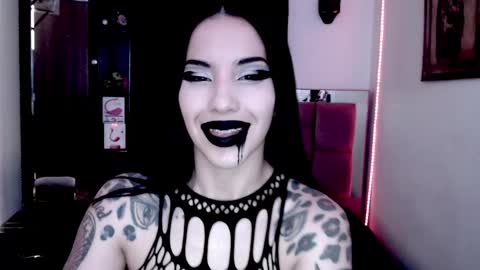 Snapshot of emearld_black chatting on 20, 12, 2024 Emerald Black online show from 20, 12, 2024