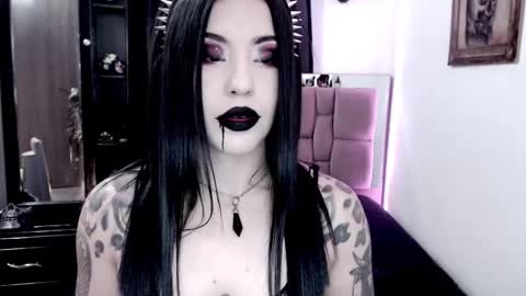 Snapshot of emearld_black chatting on 18, 9, 2025 Emerald Black online show from 18, 9, 2025