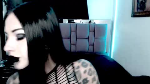 Snapshot of emearld_black chatting on 26, 11, 2025 Emerald Black online show from 26, 11, 2025