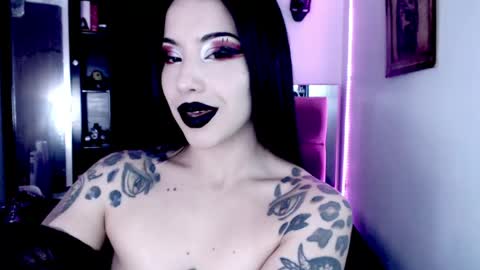 Emerald Black online show from 1, 5, 2026