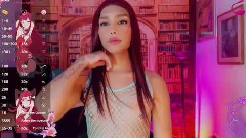 Snapshot of emeli_roushot chatting on 25, 5, 2026 Emeli online show from 25, 5, 2026