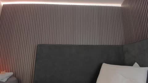 emelie_89 online show from 6, 11, 2025