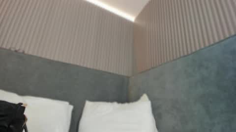 Snapshot of emelie_89 chatting on 21, 12, 2025 emelie_89 online show from 21, 12, 2025