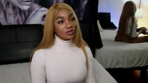 anyelii  online show from 18, 11, 2025