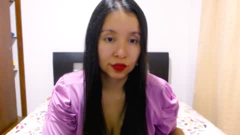 Snapshot of emely_sexx chatting on 6, 12, 2024 emely_sexx online show from 6, 12, 2024