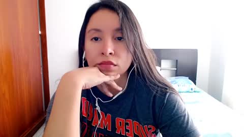 Snapshot of emely_sexx chatting on 3, 2, 2025 emely_sexx online show from 3, 2, 2025