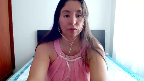 Snapshot of emely_sexx chatting on 14, 10, 2025 emely_sexx online show from 14, 10, 2025