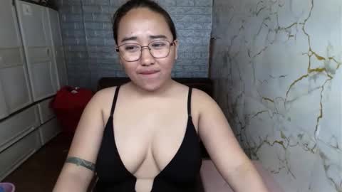 Snapshot of emely_slutxxx chatting on 5, 6, 2026 Emely online show from 5, 6, 2026