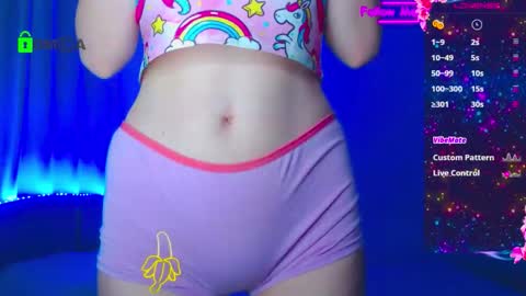 Snapshot of emelycrystal chatting on 4, 10, 2025 Emely online show from 4, 10, 2025