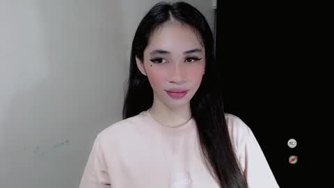 Snapshot of emelyn_fuckdoll chatting on 14, 12, 2024 Scarlett online show from 14, 12, 2024