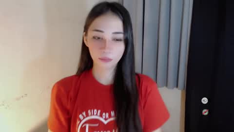 Snapshot of emelyn_fuckdoll chatting on 16, 2, 2025 Scarlett online show from 16, 2, 2025