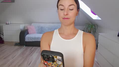 just me online show from 19, 9, 2025