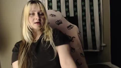 emeraldstrawberri online show from 7, 1, 2026