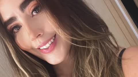 emi_royse online show from 24, 2, 2025