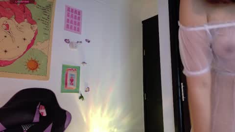     online show from 8, 4, 2026