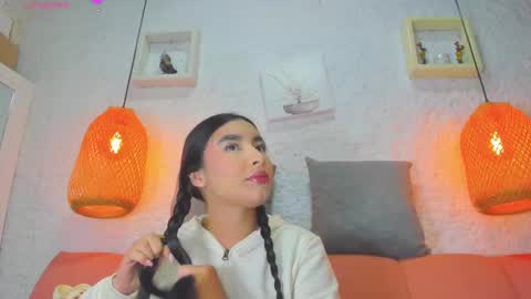 Snapshot of emiily_s chatting on 22, 10, 2025 Emily online show from 22, 10, 2025