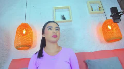 Snapshot of emiily_s chatting on 6, 11, 2025 Emily online show from 6, 11, 2025