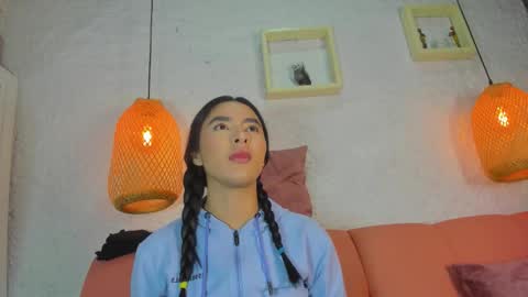 Snapshot of emiily_s chatting on 13, 11, 2025 Emily online show from 13, 11, 2025