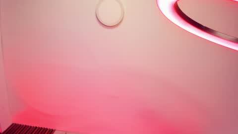 Snapshot of emiilycollins1 chatting on 8, 2, 2025 online show from 8, 2, 2025