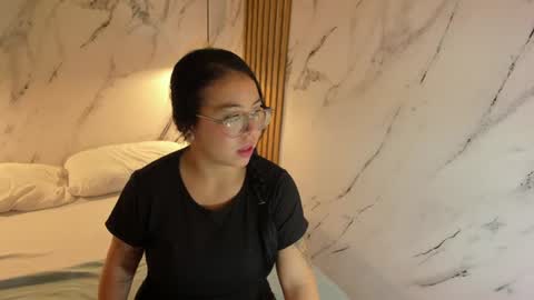 emiilycoopper online show from 12, 6, 2026