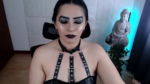 Snapshot of emili_evans_ chatting on 20, 6, 2026 POWERFULL GODDESS EMILI online show from 20, 6, 2026