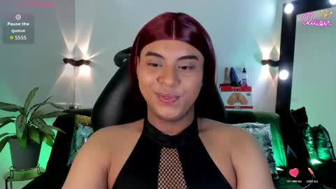 Snapshot of emili_roux chatting on 16, 5, 2026 Emili roux online show from 16, 5, 2026