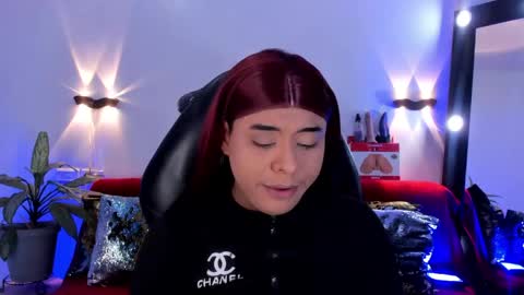 Snapshot of emili_roux chatting on 20, 5, 2026 Emili roux online show from 20, 5, 2026