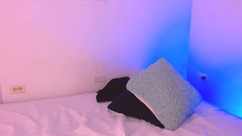 Snapshot of emili_williams10 chatting on 19, 2, 2026 emili_williams10 online show from 19, 2, 2026