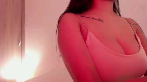 Emilia Big Boobs online show from 1, 12, 2024