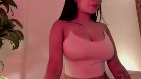 Emilia Big Boobs online show from 11, 3, 2025