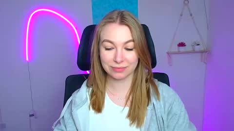 Emilia online show from 12, 3, 2026