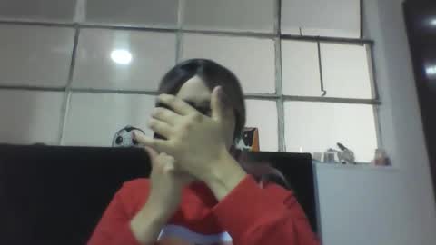 emiliahoney online show from 18, 12, 2025