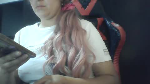 Snapshot of emiliahoney chatting on 8, 7, 2026 emiliahoney online show from 8, 7, 2026